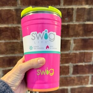 Swig Life Pink Tumbler Party cup 24 oz
